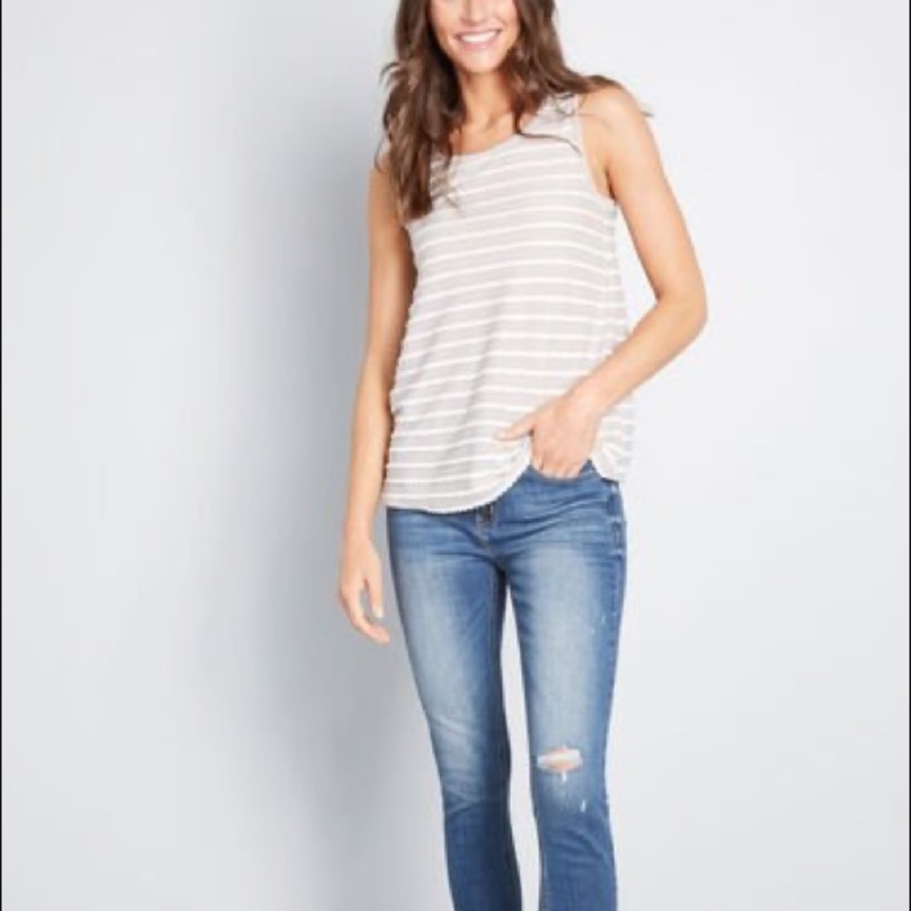Mod Cloth | Playfully Functioning Knit Tank Top - Picture 4 of 7